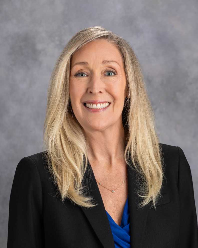 Lisa Brewer Headshot